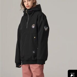 Searipe black Hooded anorak with Embroidered Patches